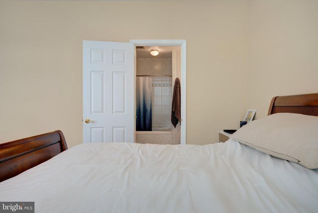 881 N 5TH ST, Philadelphia, PA 19123