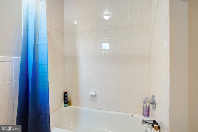 881 N 5TH ST, Philadelphia, PA 19123