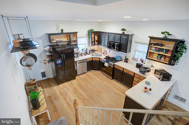 881 N 5TH ST, Philadelphia, PA 19123