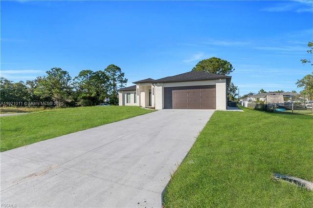 3716 10th ST SW, Lehigh Acres, FL 33976