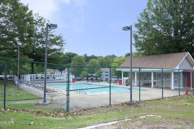 1231 University Court 104, Raleigh, NC 27606