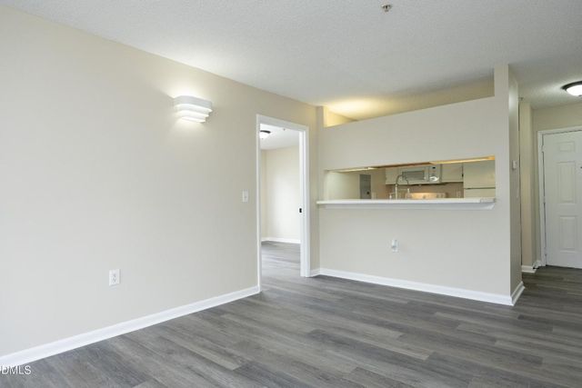 1231 University Court 104, Raleigh, NC 27606
