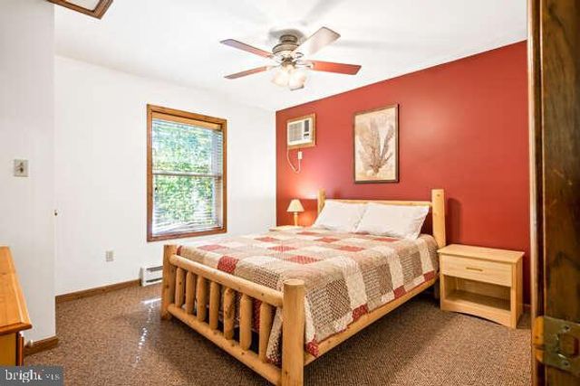 68 SKYE DR, Lake Harmony, PA 18624