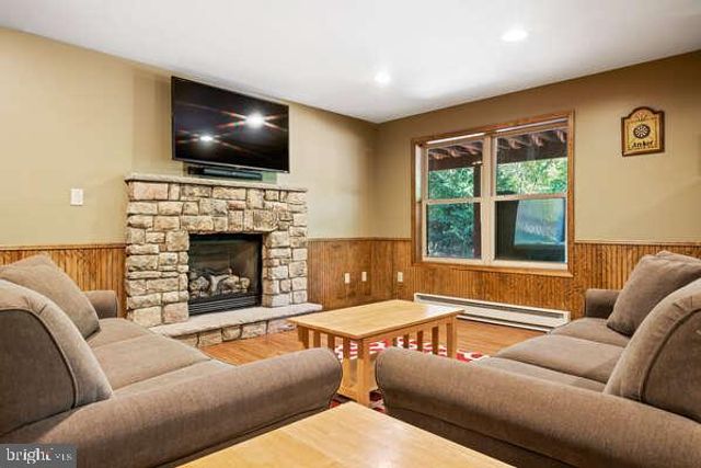 68 SKYE DR, Lake Harmony, PA 18624