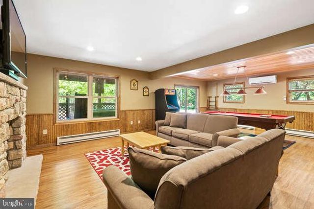 68 SKYE DR, Lake Harmony, PA 18624