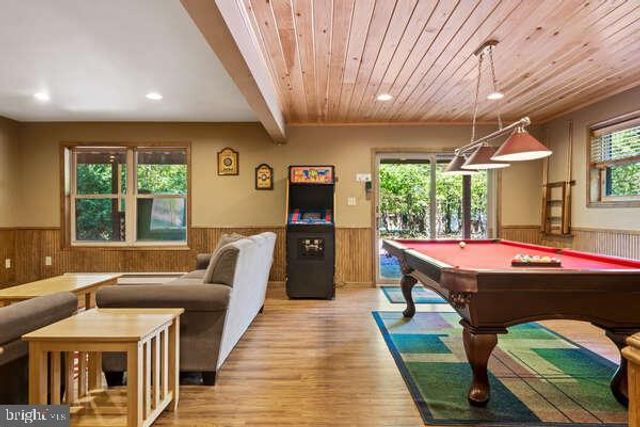 68 SKYE DR, Lake Harmony, PA 18624