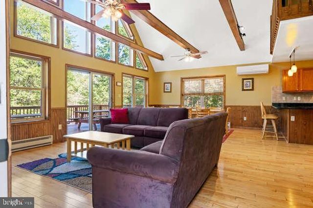 68 SKYE DR, Lake Harmony, PA 18624