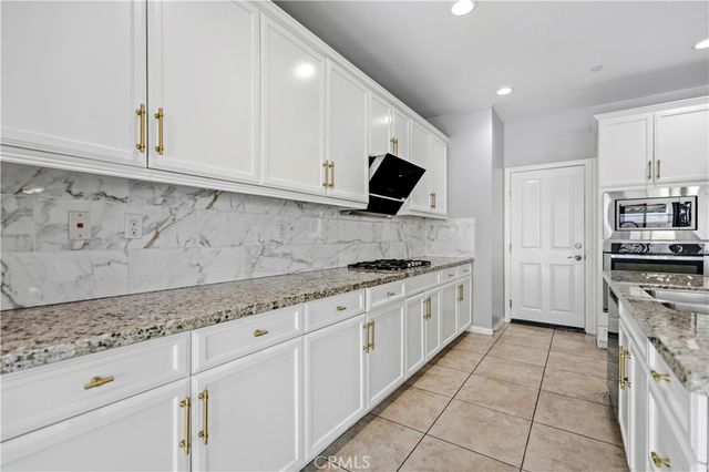 14616 Olite, Eastvale, CA 92880