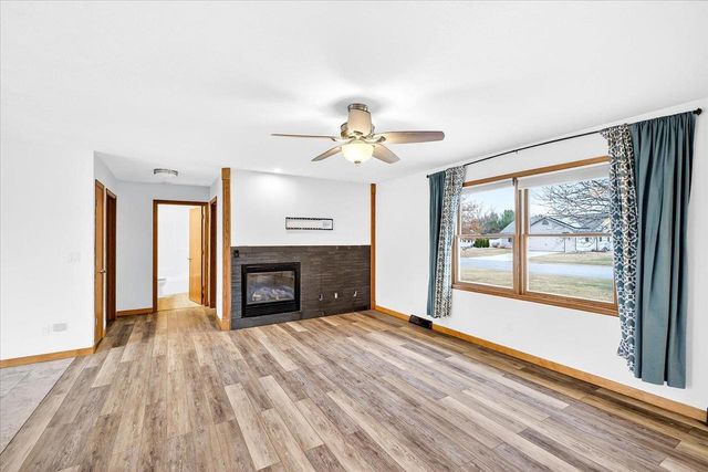 559 Elijah Court, Evansville, WI 53536