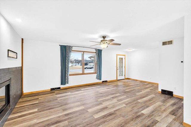 559 Elijah Court, Evansville, WI 53536