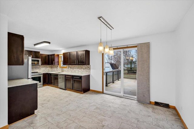 559 Elijah Court, Evansville, WI 53536