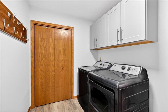 559 Elijah Court, Evansville, WI 53536