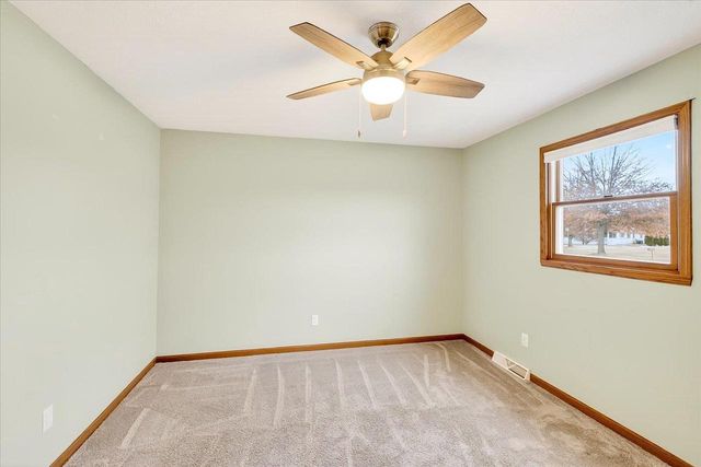 559 Elijah Court, Evansville, WI 53536