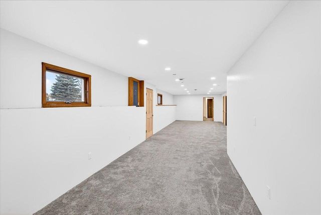 559 Elijah Court, Evansville, WI 53536