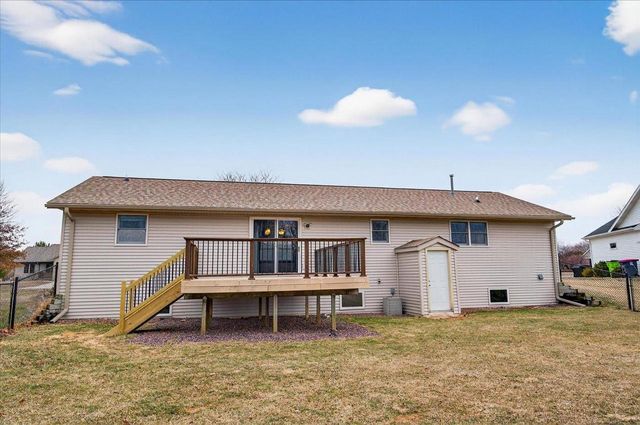 559 Elijah Court, Evansville, WI 53536