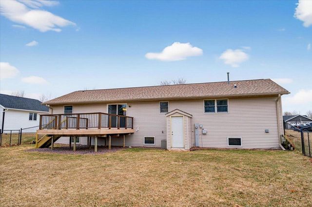 559 Elijah Court, Evansville, WI 53536