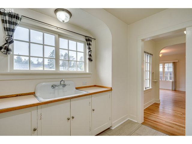 111 Nw 40TH St, Vancouver, WA 98660