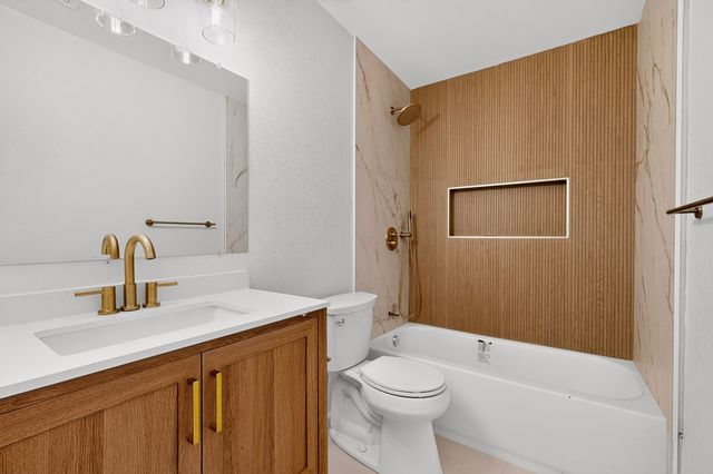 1304 Glynn Oaks Drive, Arlington, TX 76010