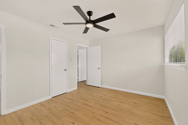 1304 Glynn Oaks Drive, Arlington, TX 76010