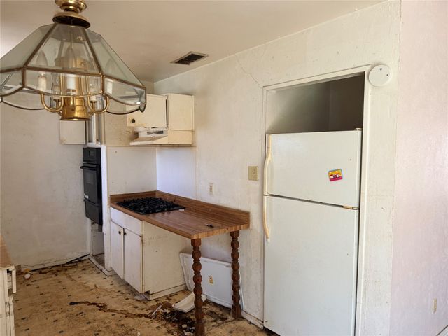 1304 Glynn Oaks Drive, Arlington, TX 76010