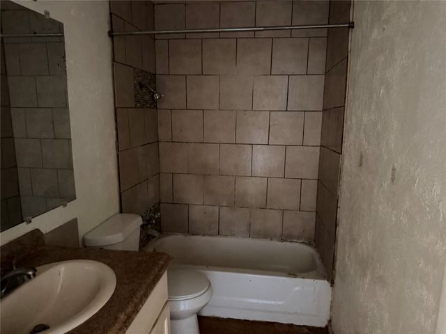 1304 Glynn Oaks Drive, Arlington, TX 76010