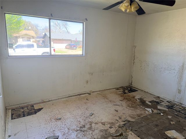 1304 Glynn Oaks Drive, Arlington, TX 76010