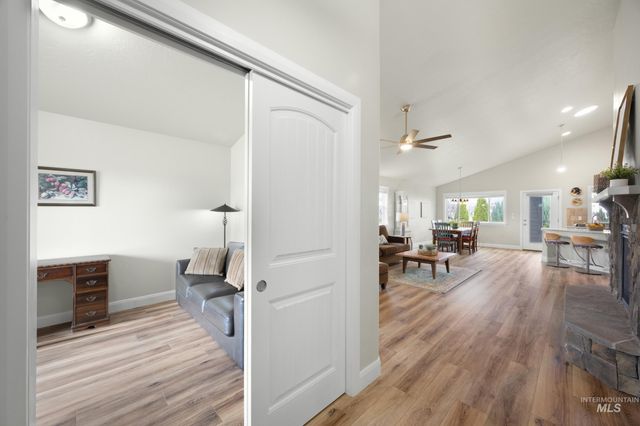 5944 W Cavendale Dr, Eagle, ID 83616