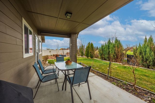 5944 W Cavendale Dr, Eagle, ID 83616