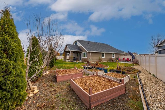 5944 W Cavendale Dr, Eagle, ID 83616