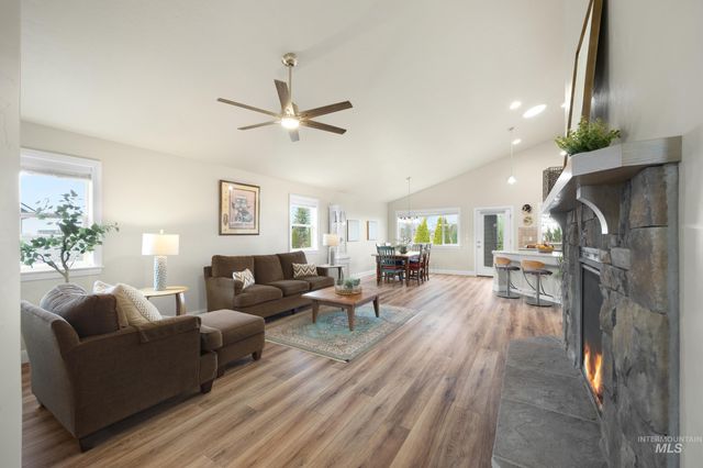 5944 W Cavendale Dr, Eagle, ID 83616