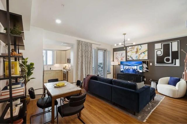 1317 Post Oak Park Drive 312, Houston, TX 77027