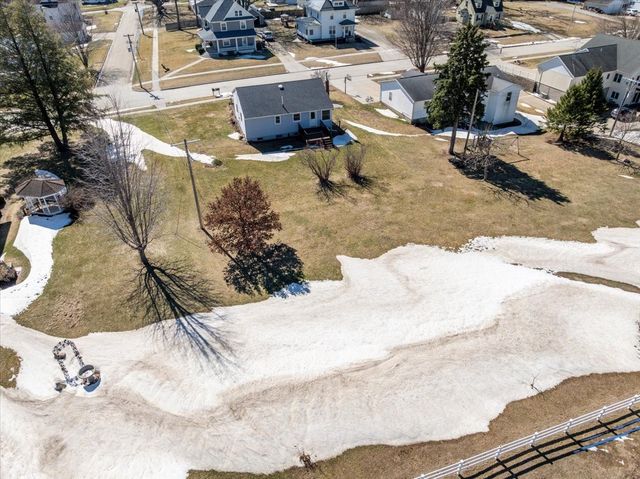 404 W Des Moines Street, Brooklyn, IA 52211