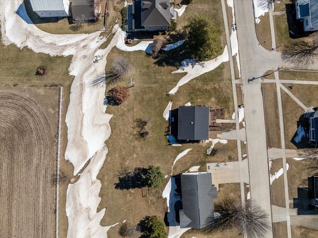 404 W Des Moines Street, Brooklyn, IA 52211