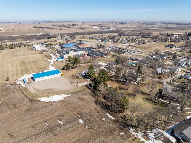 404 W Des Moines Street, Brooklyn, IA 52211