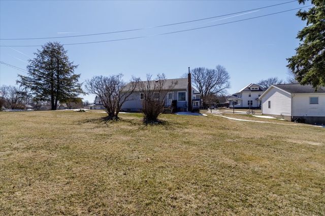 404 W Des Moines Street, Brooklyn, IA 52211