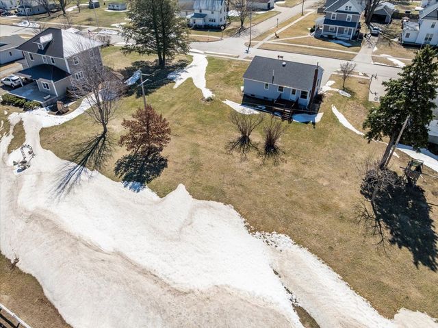 404 W Des Moines Street, Brooklyn, IA 52211