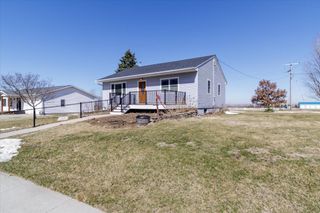 404 W Des Moines Street, Brooklyn, IA 52211