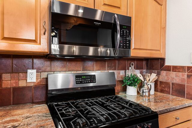 8913 Ortega Court NW, Los Ranchos, NM 87114