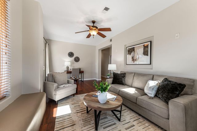 8913 Ortega Court NW, Los Ranchos, NM 87114