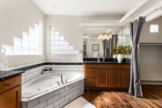 8913 Ortega Court NW, Los Ranchos, NM 87114