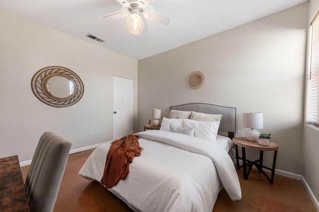 8913 Ortega Court NW, Los Ranchos, NM 87114