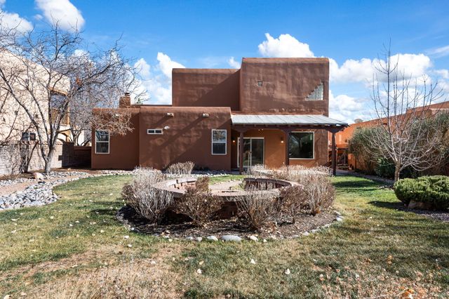 8913 Ortega Court NW, Los Ranchos, NM 87114