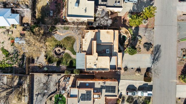 8913 Ortega Court NW, Los Ranchos, NM 87114