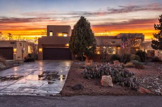 8913 Ortega Court NW, Los Ranchos, NM 87114