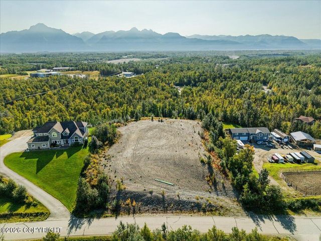 2525 N Larkspur Hill Circle, Palmer, AK 99645