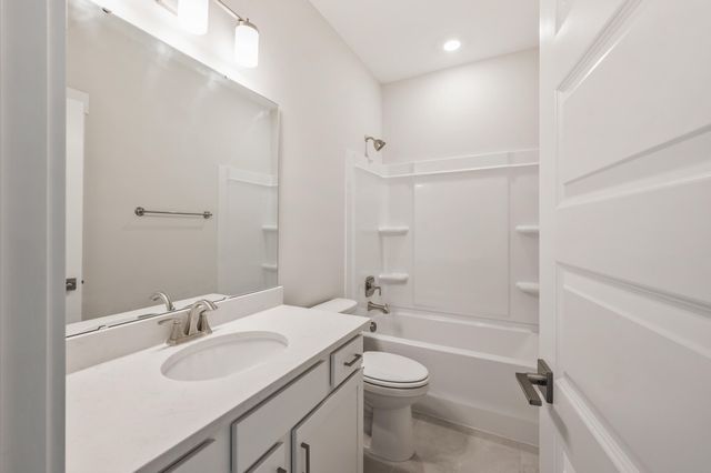 227 Creek Pointe Drive, Moncks Corner, SC 29461