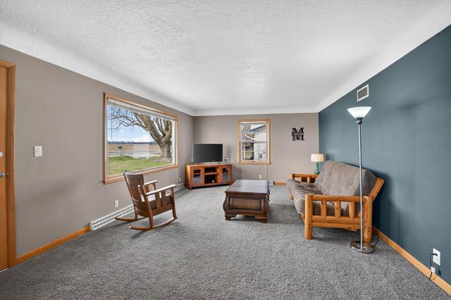 5839 Foulk Road, Waterloo, IA 50702