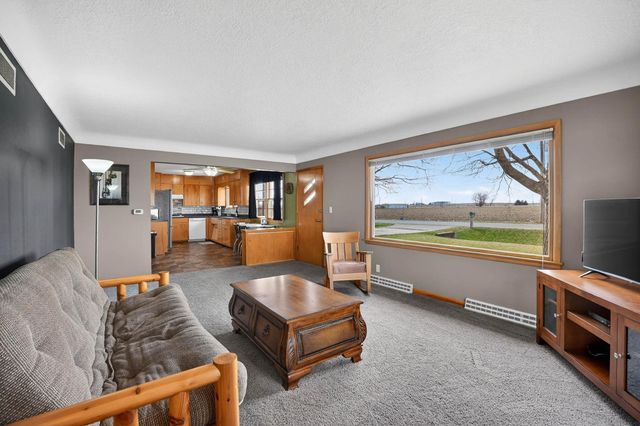 5839 Foulk Road, Waterloo, IA 50702