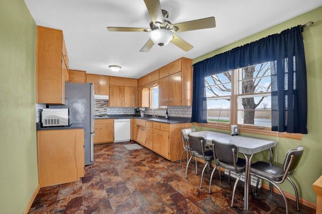 5839 Foulk Road, Waterloo, IA 50702