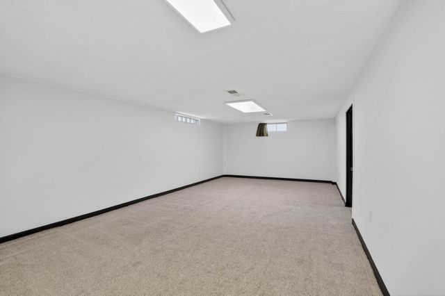 5839 Foulk Road, Waterloo, IA 50702